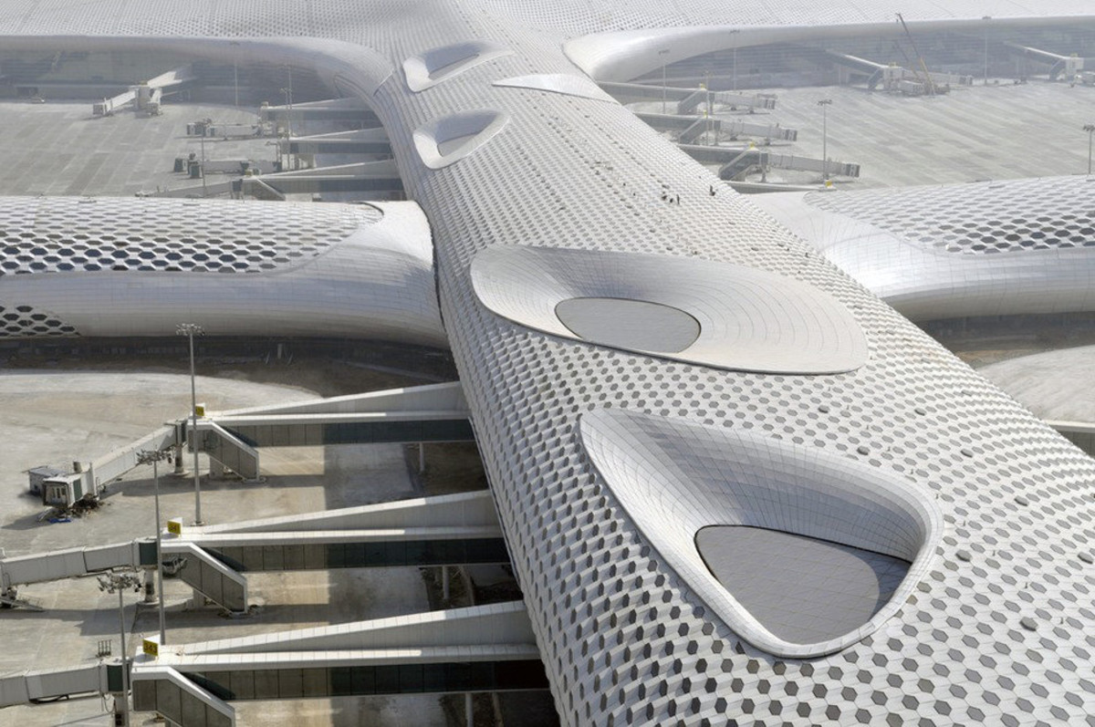 Lotnisko w Shenzhen w Chinach - realizacja zwycięskiego projektu konkursowego, autorzy: Massimiliano and Doriana Fuksas